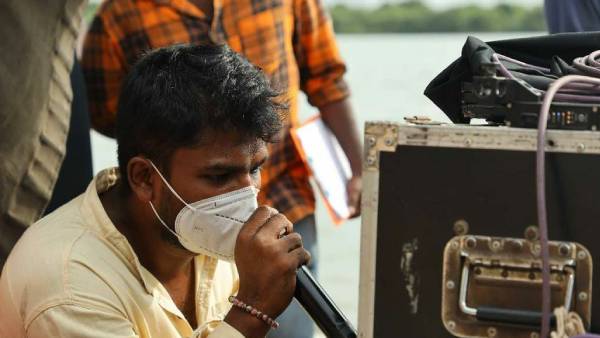 அமலா பால் ஆடை இல்லாமல் நடித்த