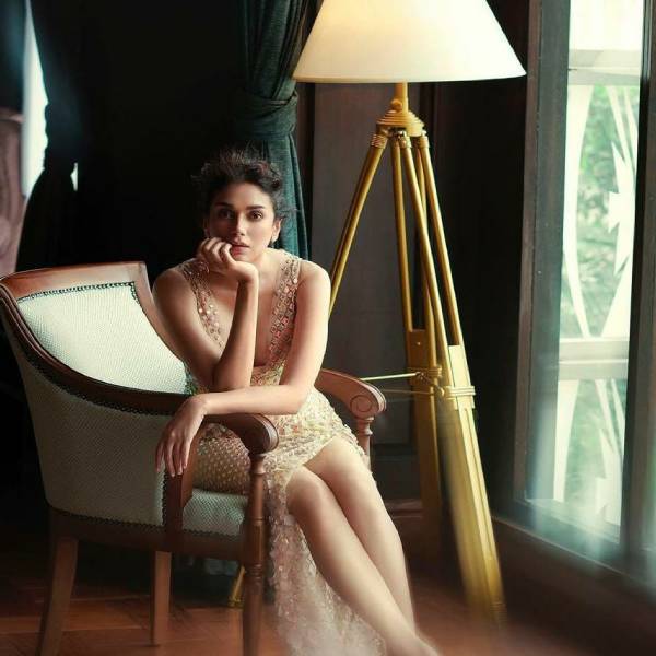  நெருக்கமான காட்சிகள்