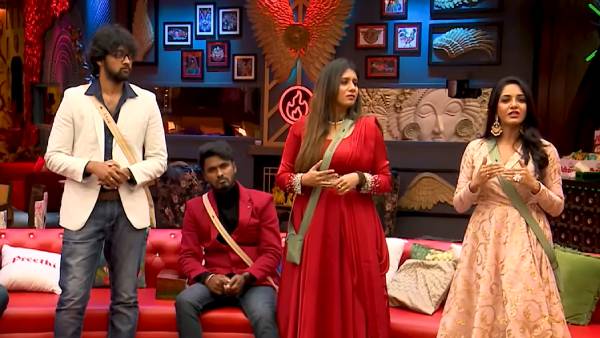 ஸ்கூல் பசங்க மாதிரி