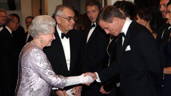 சிஎம்ஜி கெளரவம்