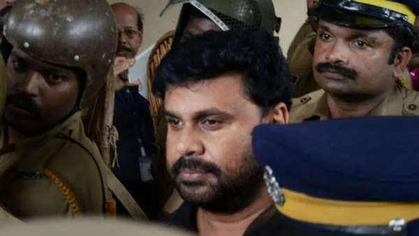 திலீப்பிடம் வீடியோ