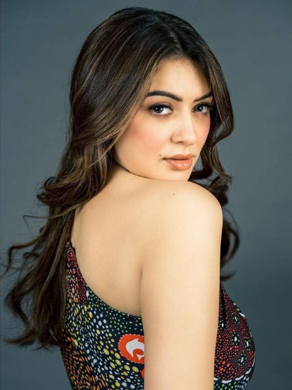 கொழுக்மொழுக் தேகத்துடன் கொழுக்மொழுக் தேகத்துடன்