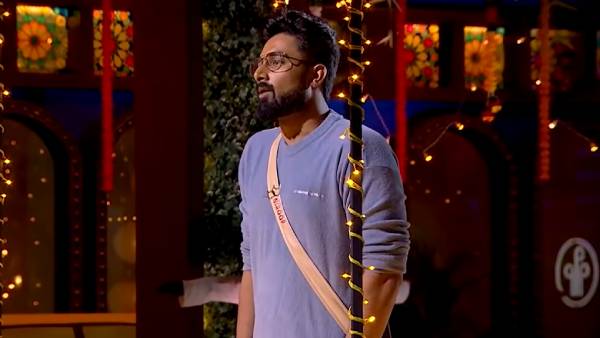 முதல் ஷாட்டில் நிரூப் முதல் ஷாட்டில் நிரூப்