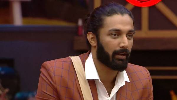 செல்ஃபிஷ் நிரூப்