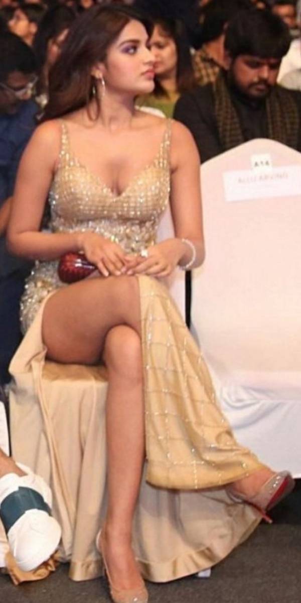 மாடல் அழகி மாடல் அழகி