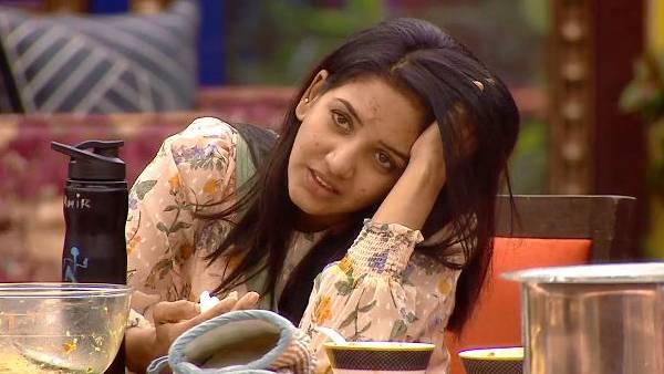 ஈவில்னு உன்னை சொல்லல