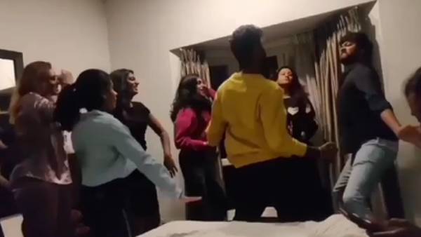  என்னப்பா இப்பிடி குத்துறாரு 