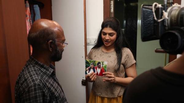 இது குறித்து இயக்குனர் நாகா கூறியதாவது இது குறித்து இயக்குனர் நாகா கூறியதாவது