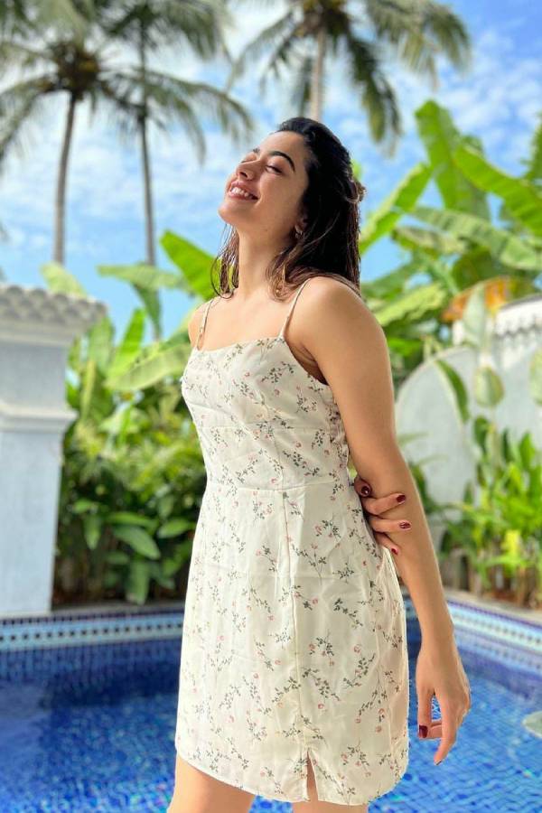 க்யூட் நடிப்பின் மூலம்