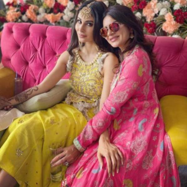 மெஹந்தி ஃபங்க்ஷன் மெஹந்தி ஃபங்க்ஷன்