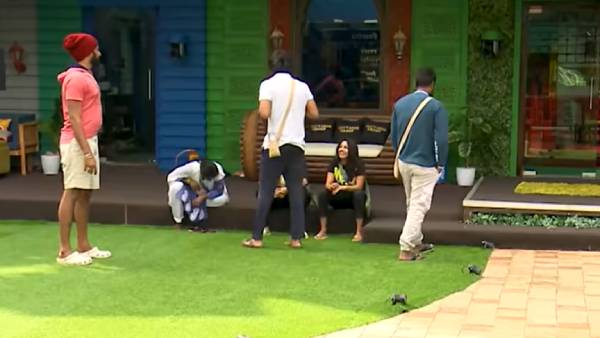 யாரையும் அனுப்பல