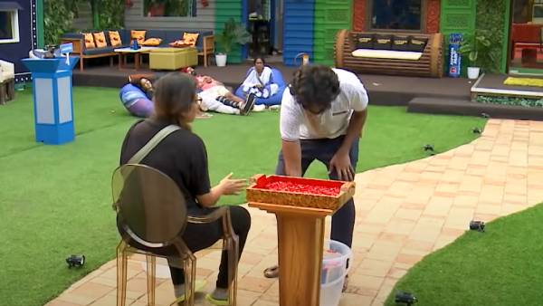 எதுவும் லீக்காகல