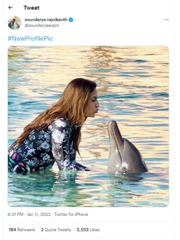 டால்பினுக்கு முத்தம் 