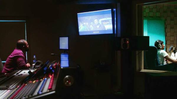 உதயநிதி ஸ்டாலின் ஸ்டூடியோவில் தீவிரமாக டப்பிங்