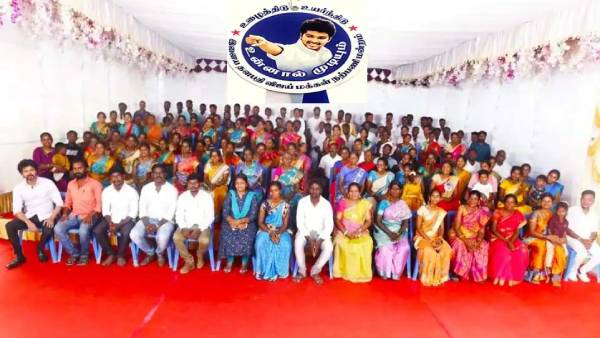 வெற்றியாளர்களுடன் புகைப்படம்