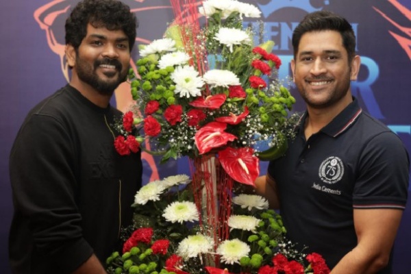 தோனி விக்னேஷ் சிவன் சந்திப்பு