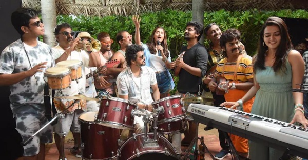 100வது நாள் போட்டோவிலும்