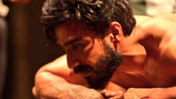 இயக்குனர் மனு ஆனந்த் இயக்கத்தில்