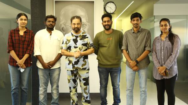  படம் பார்த்த கமல் 