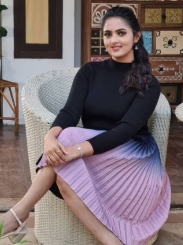  அடுத்தடுத்து விலகிய நடிகர்கள் 