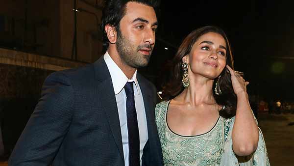 கொரோனாவால் தள்ளிப் போன திருமணம்