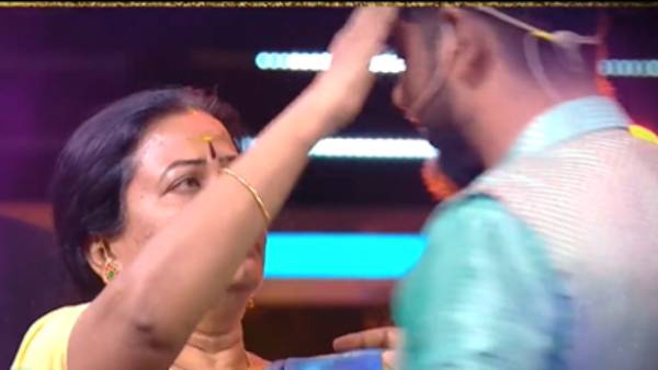 ஞாயிற்றுக்கிழமை ஞாயிற்றுக்கிழமை