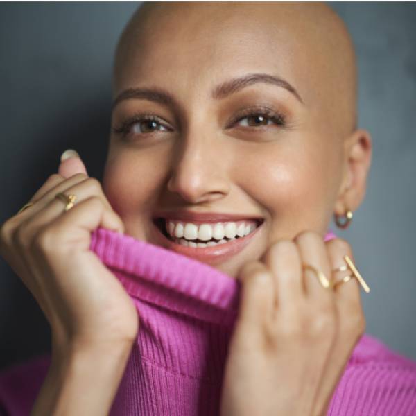 புற்றுநோயால் பாதிக்கப்பட்டார்