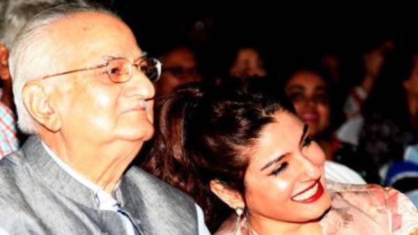 பாலிவுட் பிரபலம் பாலிவுட் பிரபலம்