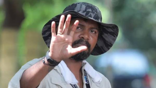 ஆர்வத்தின் உச்சத்தில் விஜய் ரசிகர்கள் 