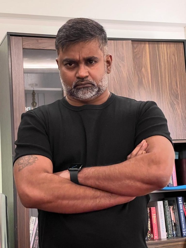 கில்லர் லுக்கில்