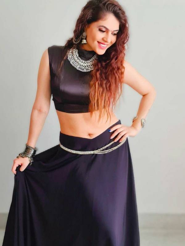 துள்ளுவதோ இளமை