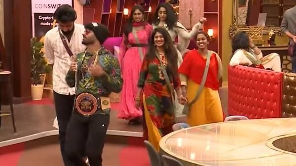 மொத்தமாக நாமினேட் ஆன பெண்கள் 