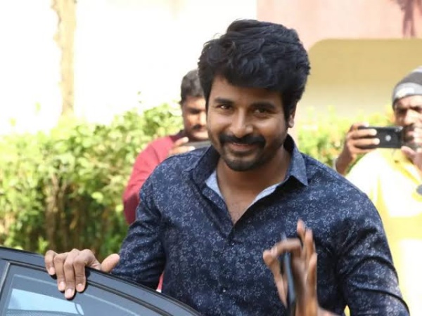 நேரடியாக தெலுங்கிலும் அறிமுகமாகிறார்