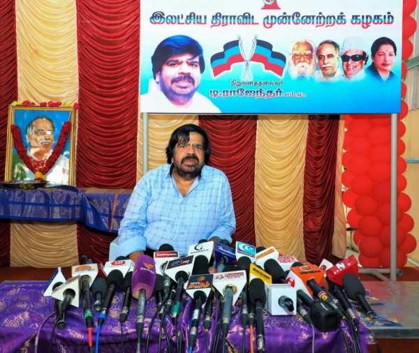 சிம்பு இப்போது எங்கு இருக்கிறார்