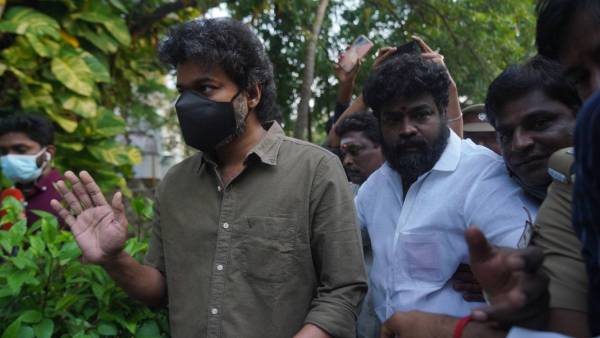 வரிசையில் நிற்க வேண்டாம் வரிசையில் நிற்க வேண்டாம்