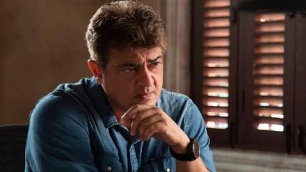  வயதான தோற்றத்தில் வழக்கறிஞராக