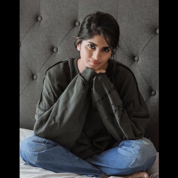 தமிழில் அறிமுகப் படமாக