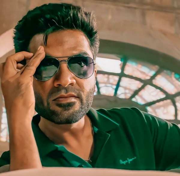  ஆக்ஷன் த்ரில்லர்