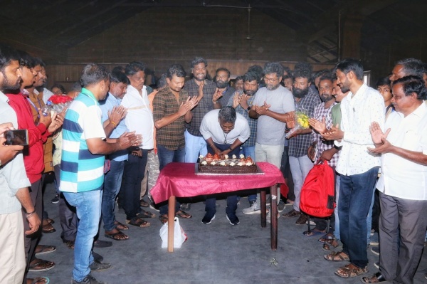 இதெல்லாம் ஓவரா இல்லையா