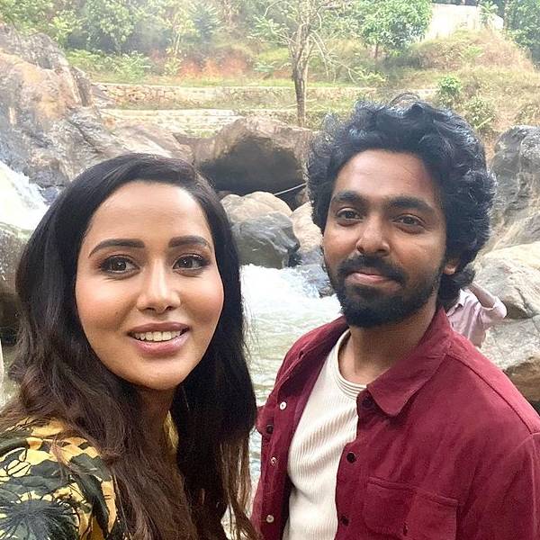 இசையமைப்பாளர் யார்