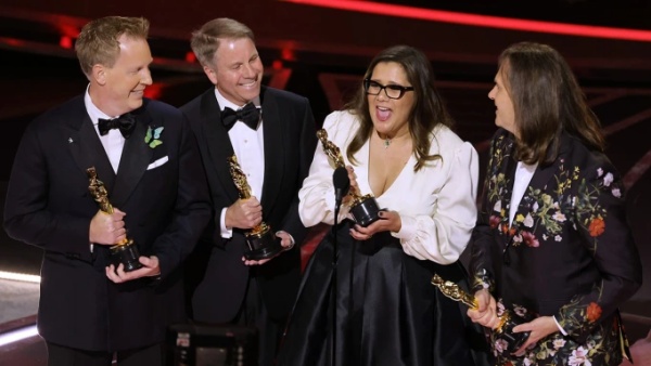 இரட்டை இயக்குநர்கள்