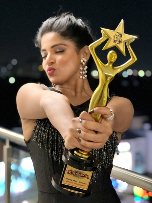 விருது சிலை