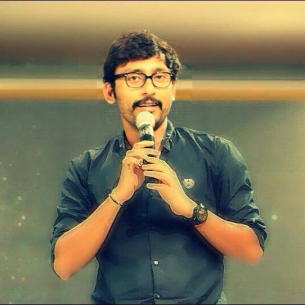 நக்கலடிக்கும் நையாண்டி நக்கலடிக்கும் நையாண்டி