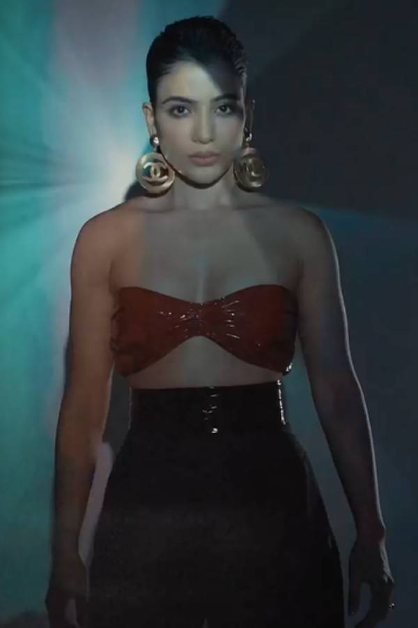 எதிர்ப்பை பெற்ற அயிட்டம் சாங் 