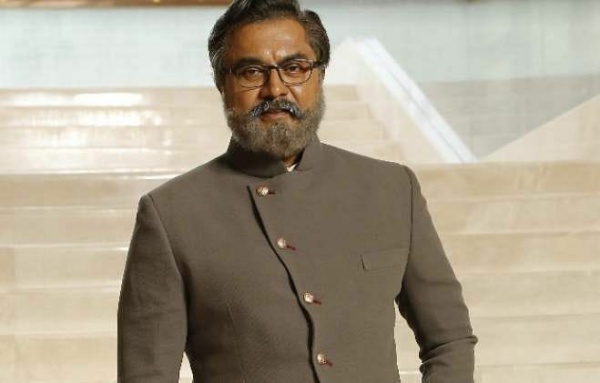 வெள்ளிவிழா கொண்டாடின