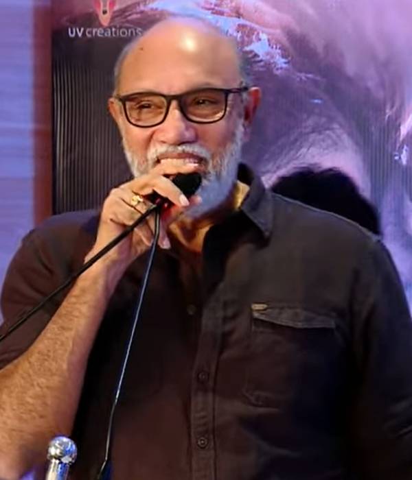 ஜேம்ஸ் கேமரூன் வந்திருக்கணும் 