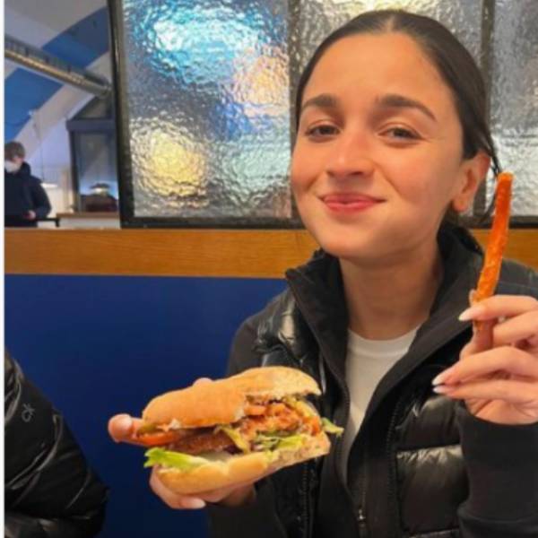 ரூ 100 கோடி கிளப்