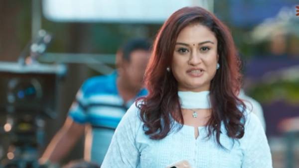 ஸ்பெஷல் கெஸ்ட் சோனியா அகர்வால்