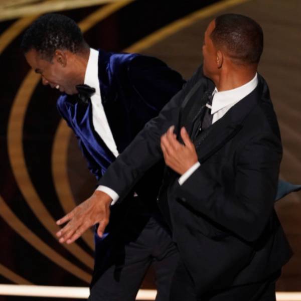 முகத்தில் குத்து விட்ட நடிகர் 