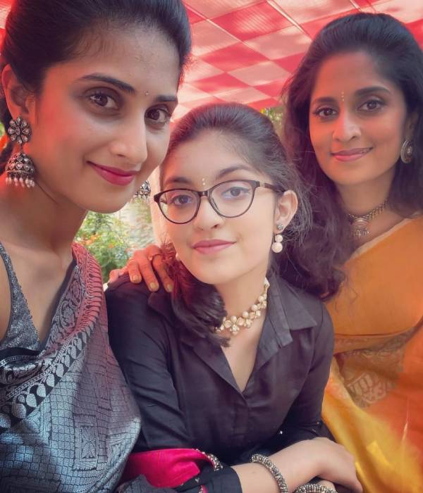 அஜித் மகள்